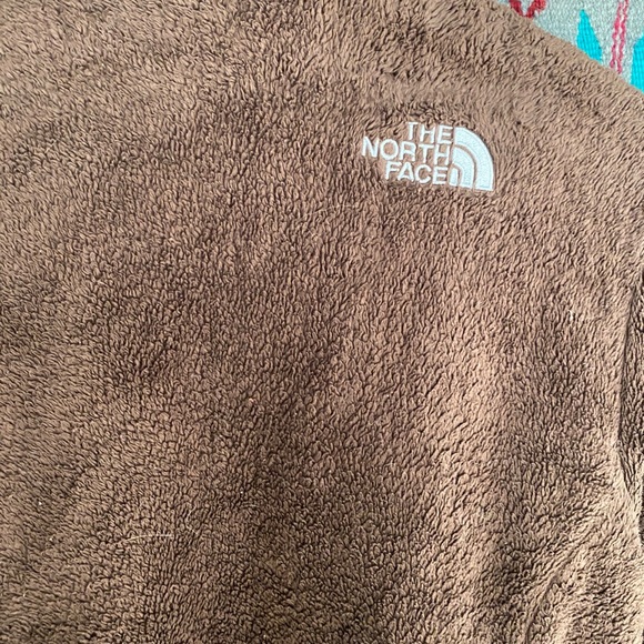 Chocolate & fuzzy size medium North Face jacket - Picture 10 of 12